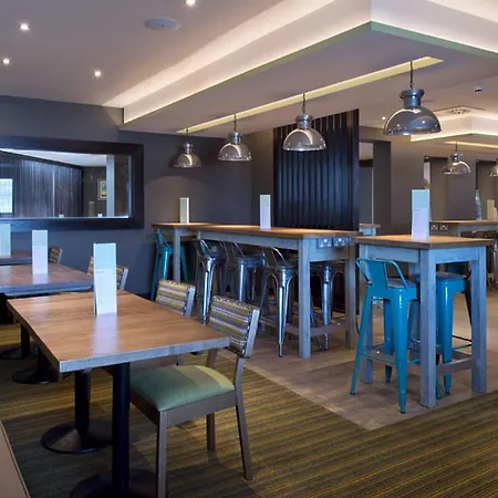 Premier Inn Heathrow Airport Terminal 4-3