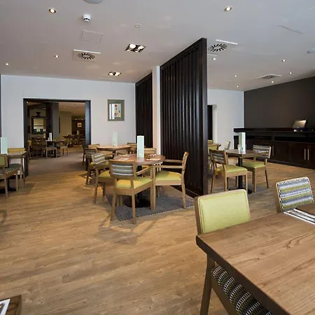 Premier Inn Heathrow Airport Terminal 4-2