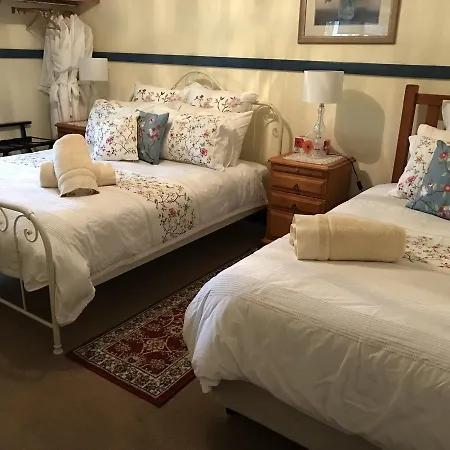 Guest House On Hyde-2