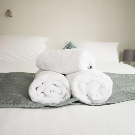 Longstone House Bed & Breakfast-2