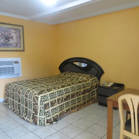 Travel Inn & Suites-3