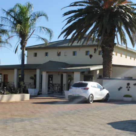 Marang Gardens Lodge-2