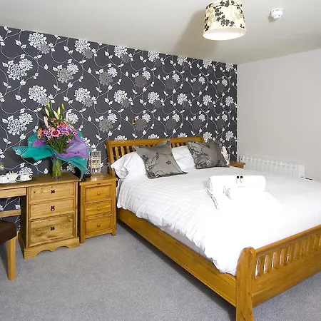 The Elephant & Castle Hotel-3