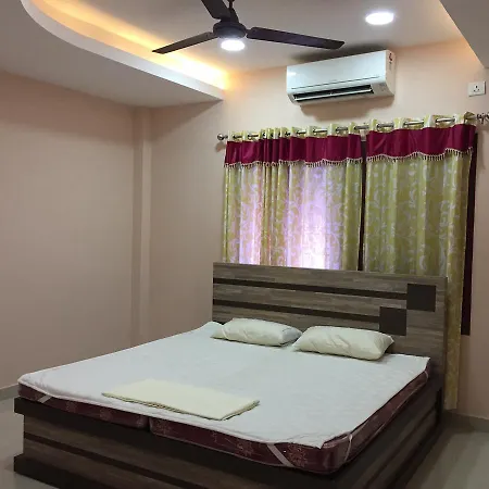 Mega Tourist Home Palarivattom-3