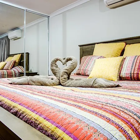 Mullaloo B & B-2