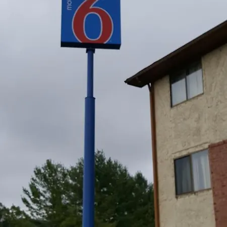 Motel 6-2