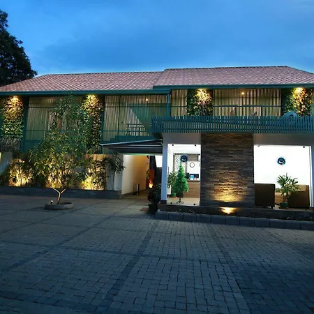 Silver Storm Resort Athirappilly-3