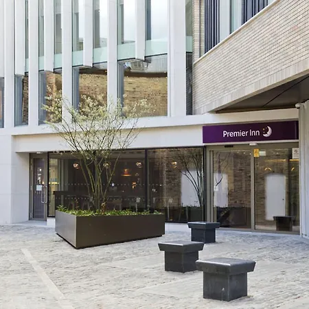 Premier Inn Southwark Borough High St-2