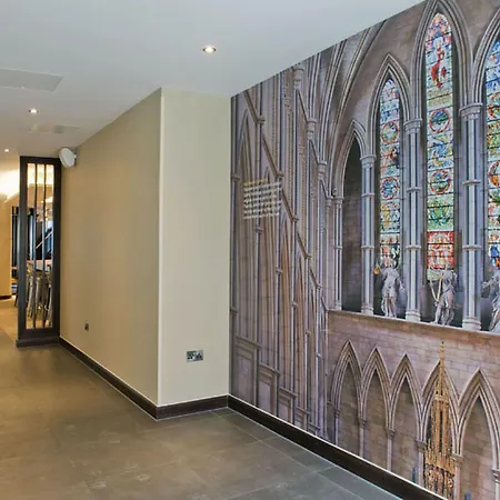 Premier Inn Southwark Borough High St-2
