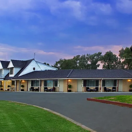 The Duck Inn Apartments-2