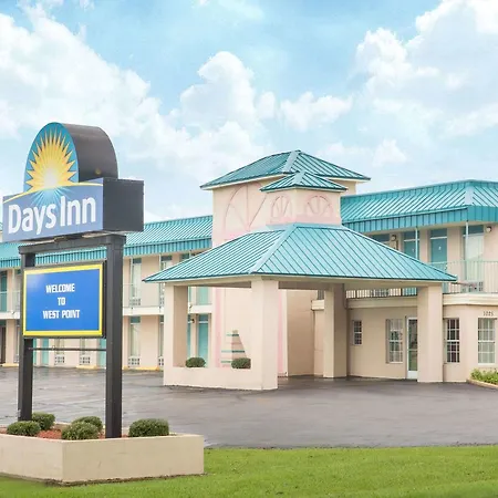 Days Inn By Wyndham West Point-2