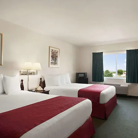 Days Inn & Suites By Wyndham Romeoville-2