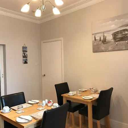Cliveden Guest House-3