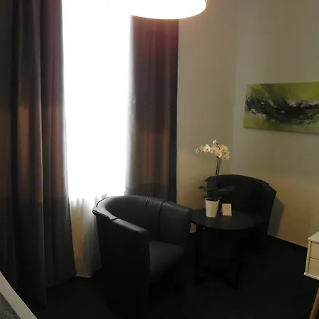 Hotel Frankfurter Hof-3