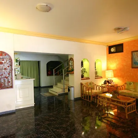 Hotel Plaza Crystal-3