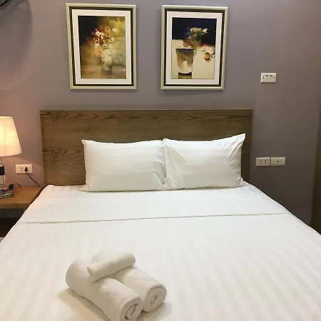 V House 5 Serviced Apartment-3