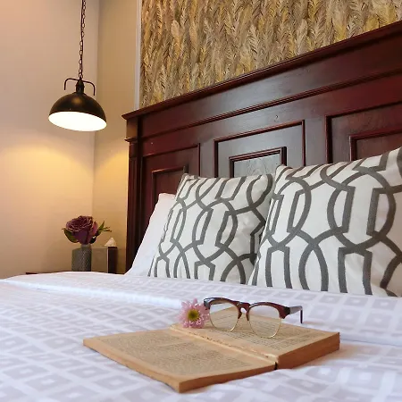 Bloom Boutique Hotel & Cafe-2