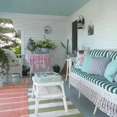 Topsides Bed & Breakfast-2