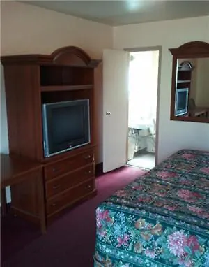 Shamrock Motel Hot Springs-3