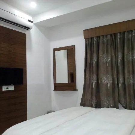 Hotel Apex Inn-2
