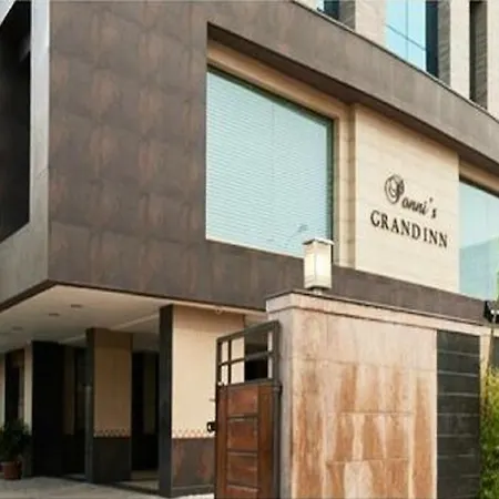 Ponnis Grand Inn-2