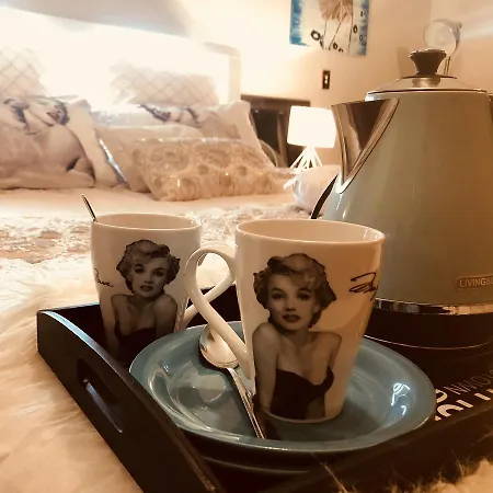 Breakfast At Tiffanys-3