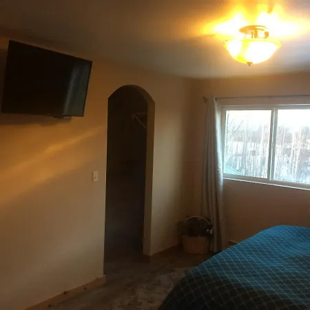 Fishhook Sunrise B&B-3