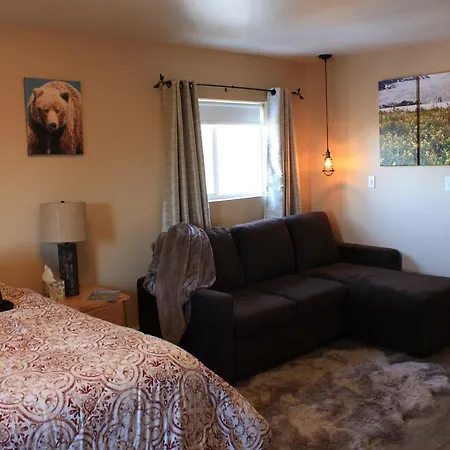 Fishhook Sunrise B&B-2
