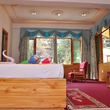 Hotel King'S Land-3