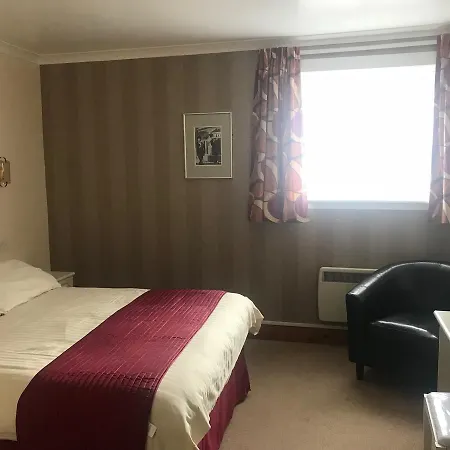 Empire Travel Lodge-2