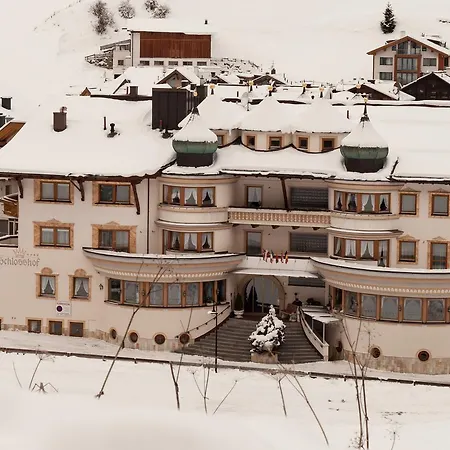 Hotel Schlosshof-2