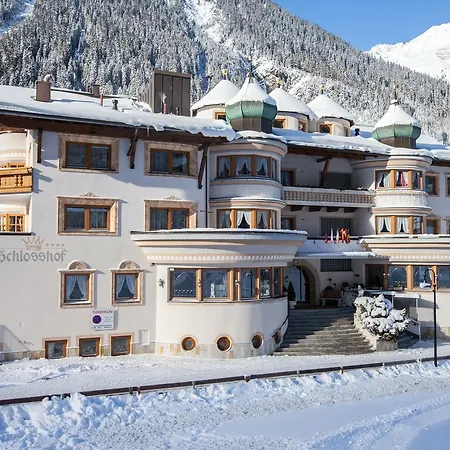 Hotel Schlosshof-3