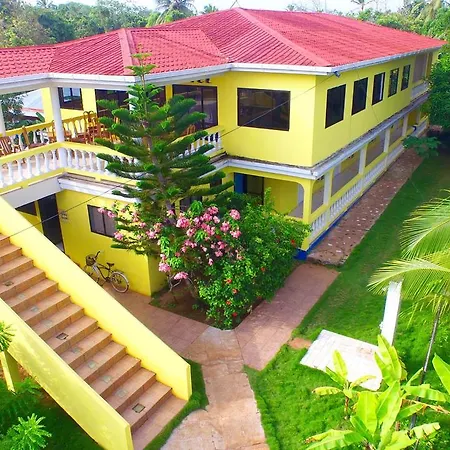 Sunshine Hotel Little Corn Island-3