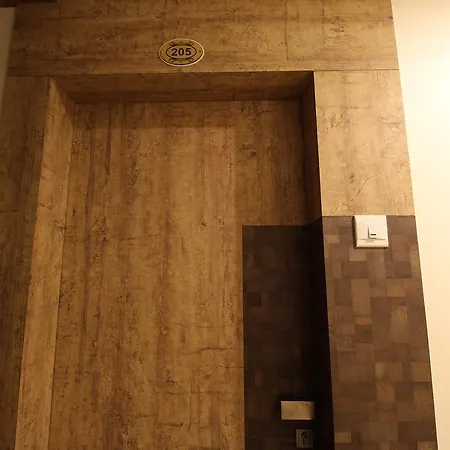 Hotel Sham Suman, Kolhapur- Opposite To Mahalaxmi Temple-2