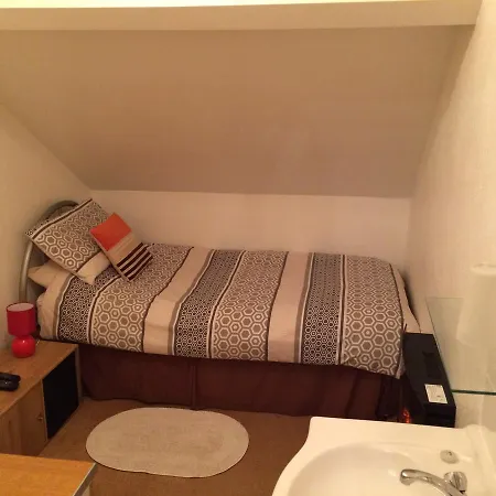 Melrose Guest House-2
