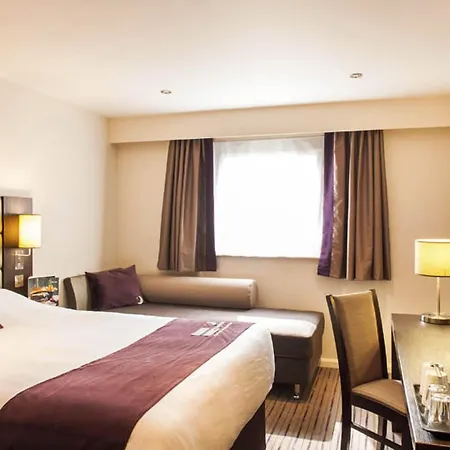 Premier Inn London Tottenham Hale-3