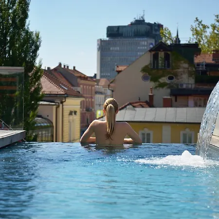 Vander Urbani Resort - A Member Of Design Hotels-3