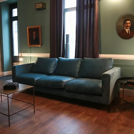 Hotel Des Arts-3