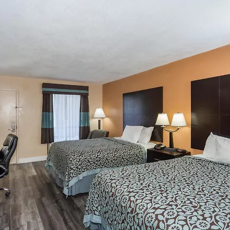Days Inn By Wyndham Sarasota Bay-2