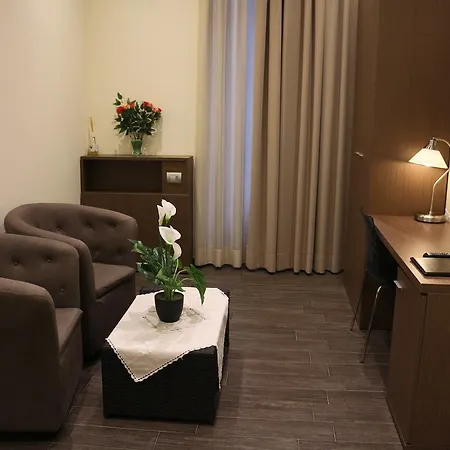 Hotel La Madonnina-2
