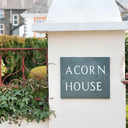 Acorn House-3