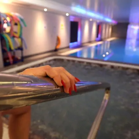 The Continental Hotel And Spa, Heathrow-2