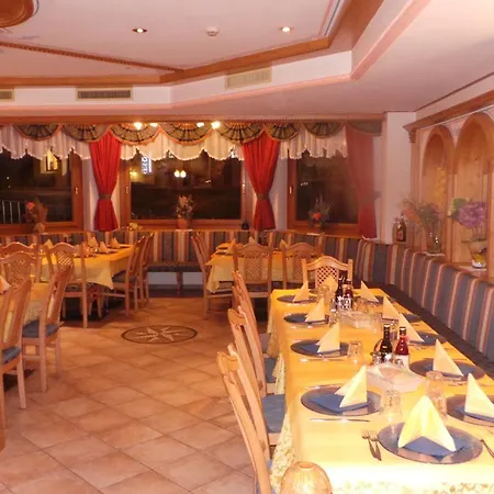Hotel Pordoi - Fam Furgler-3