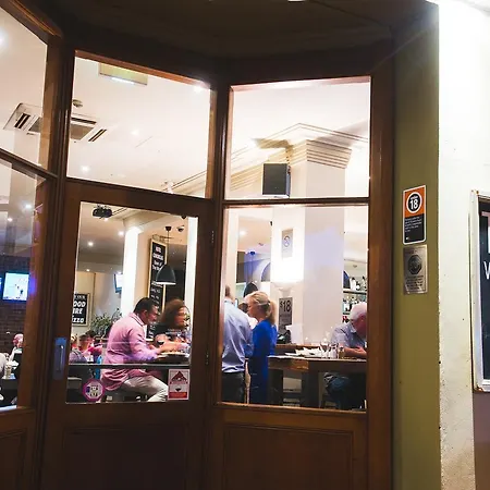 Hotel Canobolas-2