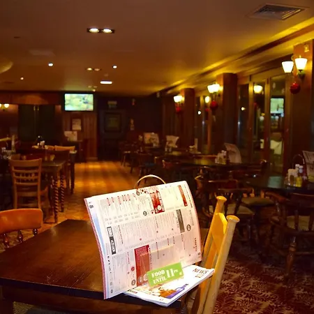 The Golden Acorn Wetherspoon-3