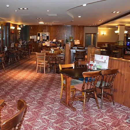 The Golden Acorn Wetherspoon-2