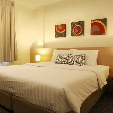 24 Inn At Bts Phrom Phong-3