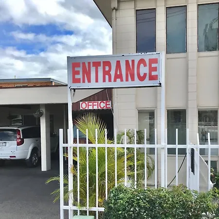 Cairns Motor Inn-3