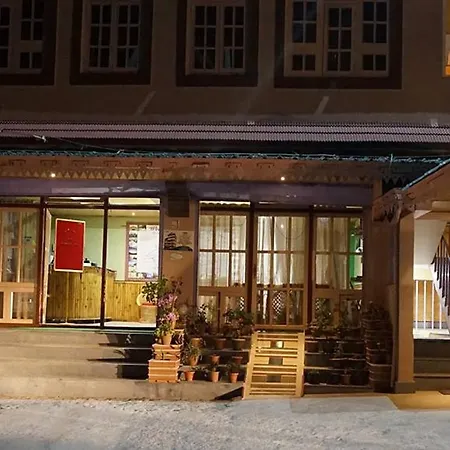 Hotel Ravongla Star-3