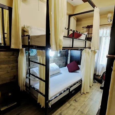 Hotel Forest Lake Backpackers' Hostel-3